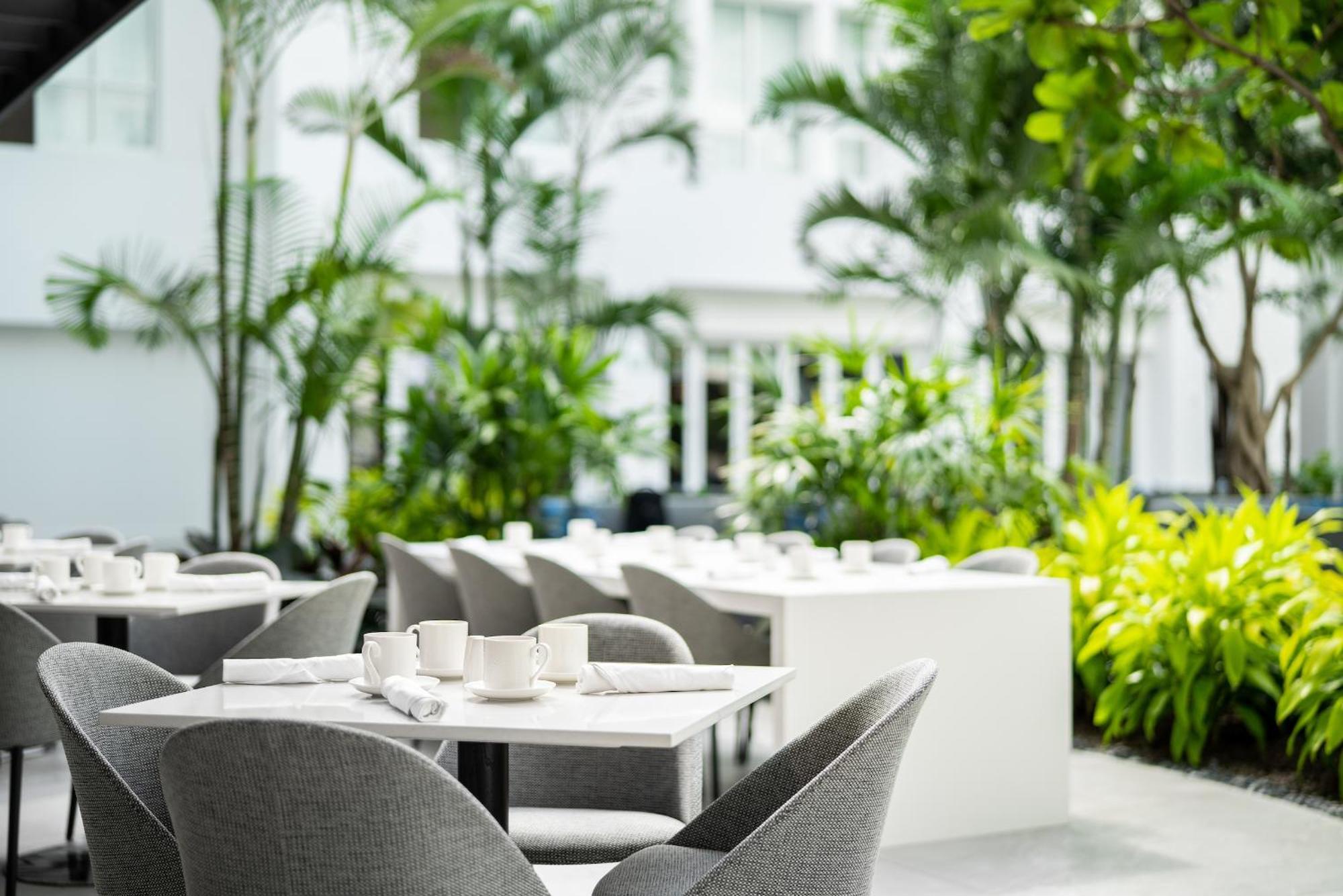 Innovation Hotel Naples Park Extérieur photo